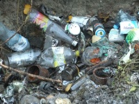 Odkryto nielegalne składowisko śmieci (zdjęcia)