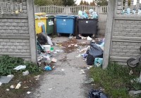 Mieszkańcy osiedla w Sztutowie domagają się częstszego wywozu śmieci